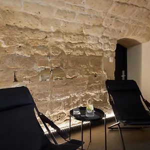 Les Theatres Otel