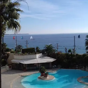 https://appartement-palm-dazur.fr-provencehotel.com