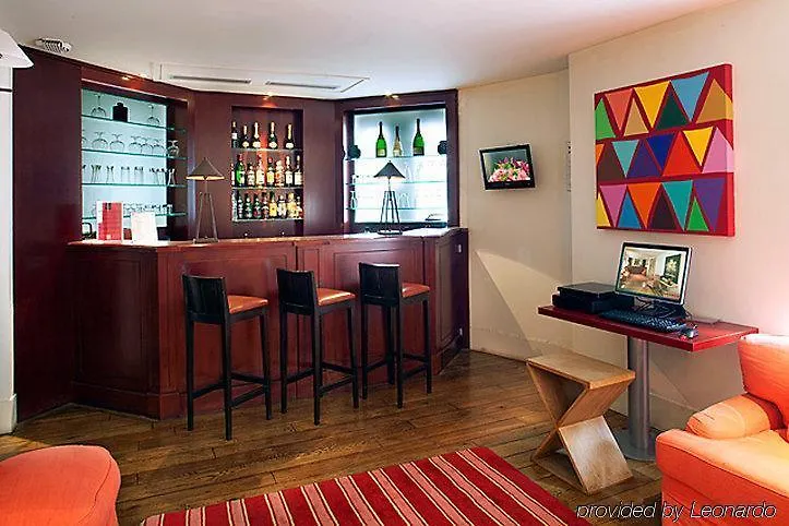 ***  פריז Hotel La Manufacture צרפת